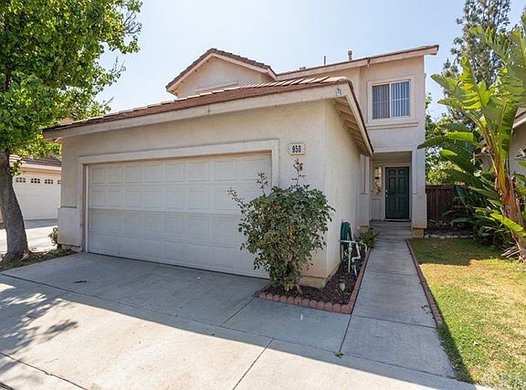 3rd image of 950 Acorn Ln
