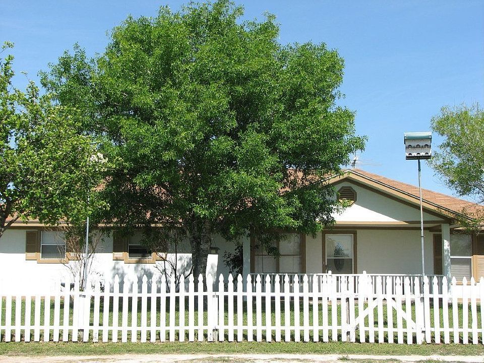 For Sale: 435 County Road 369, Sandia, Texas 78383