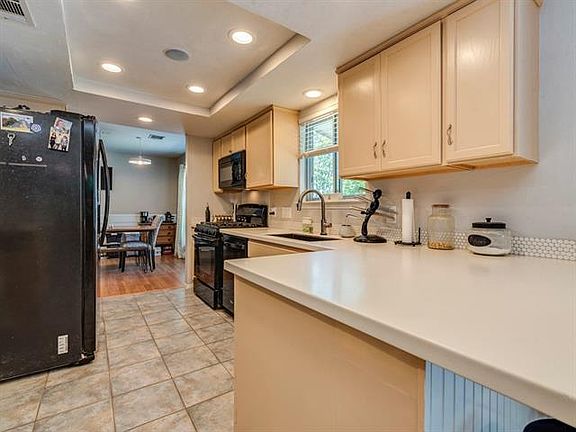 4th image of 11807 Carshalton Dr