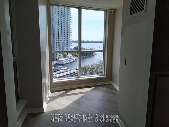 5th image of 208 Queens Quay W #803