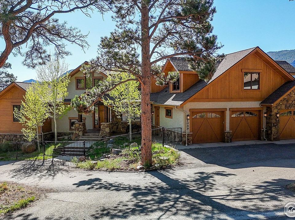 1st image of 1049 Pine Knoll Dr