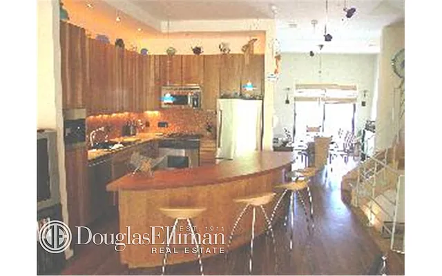 Rented by Douglas Elliman | media 25