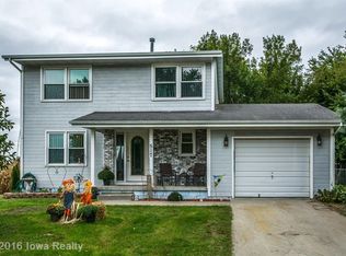517 Fairview Dr, Pleasantville, IA 50225