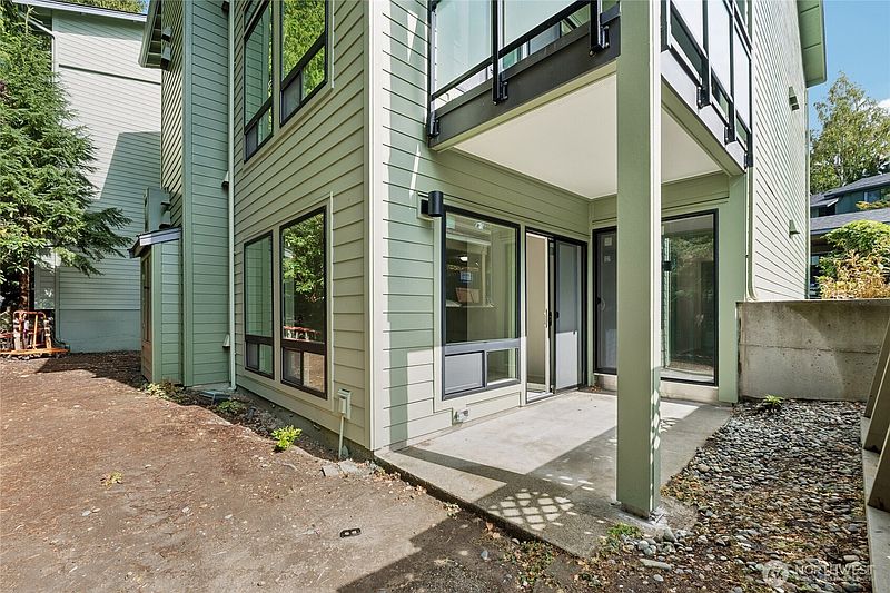 5th image of 134 116th Street #H11