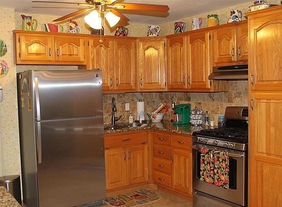 3rd image of 2445 Mockingbird Ln