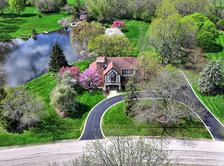 6 Willow Bay Dr, South Barrington, IL 60010