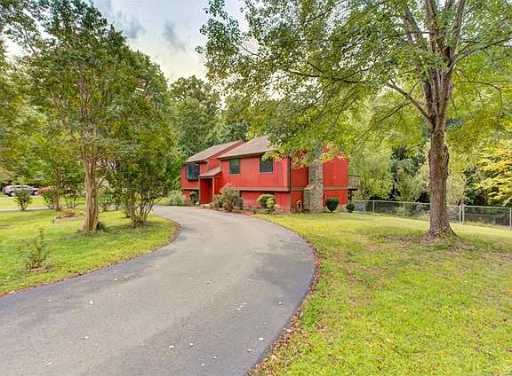 2nd image of 9639 Rainbrook Dr