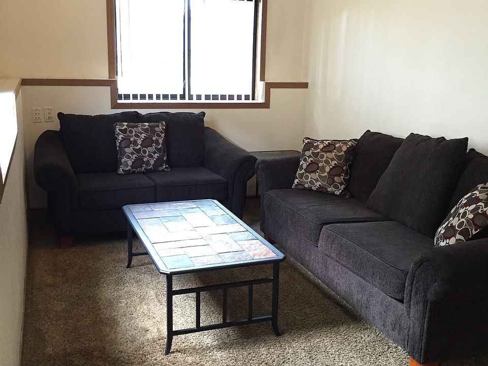 1st image of 520 Harriet St APT 10