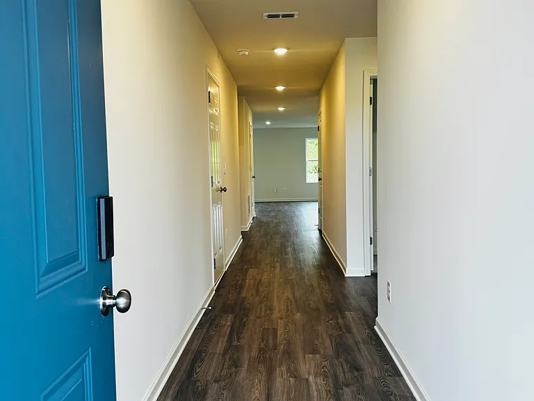 227 Isabella Way — Photo 3