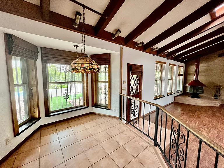 1528 Camino Cerrito SE — Photo 15