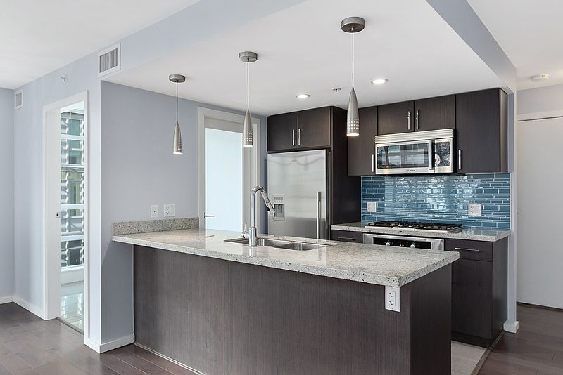 Vancouver Apartment for rent - 2 Bedrooms — photo 3
