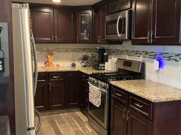 15820 S Harlan Rd Trailer 5, Lathrop, CA 95330
