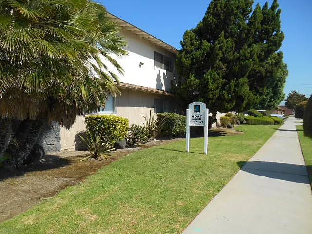 Hunt Pk Apartments — Photo 1