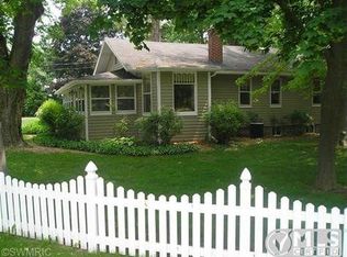 123 North St, Saugatuck, MI 49453