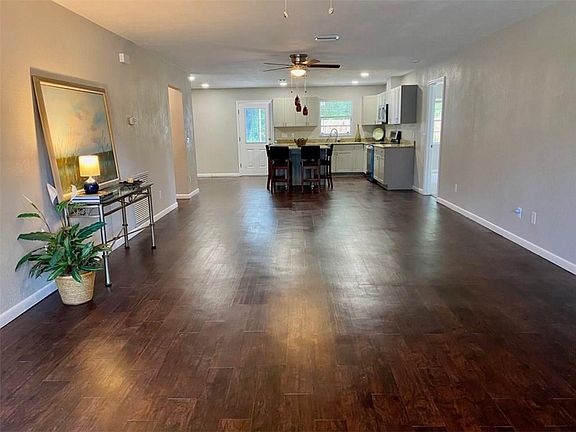 5th image of 4195 10th St