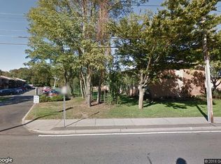 7 Common St #F, North Babylon, NY 11703