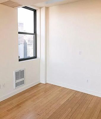 4th image of 92 E 7th St #3B