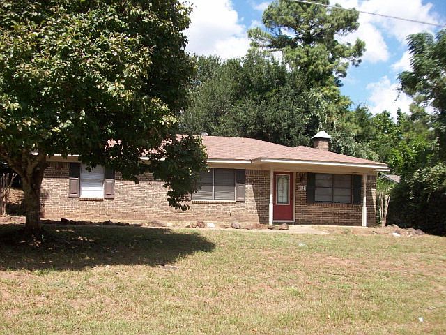 1st image of 121 Stephanie Dr