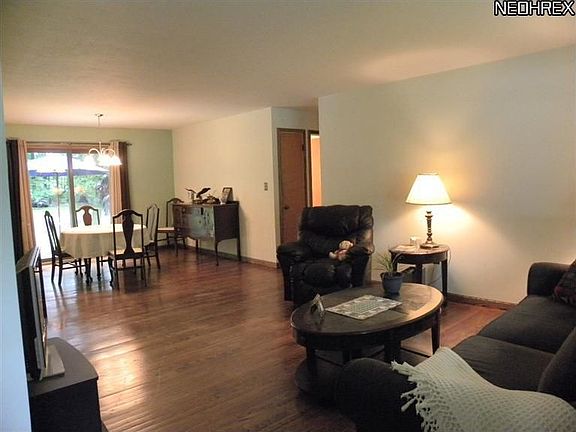 2nd image of 36269 Hedgerow Park Dr