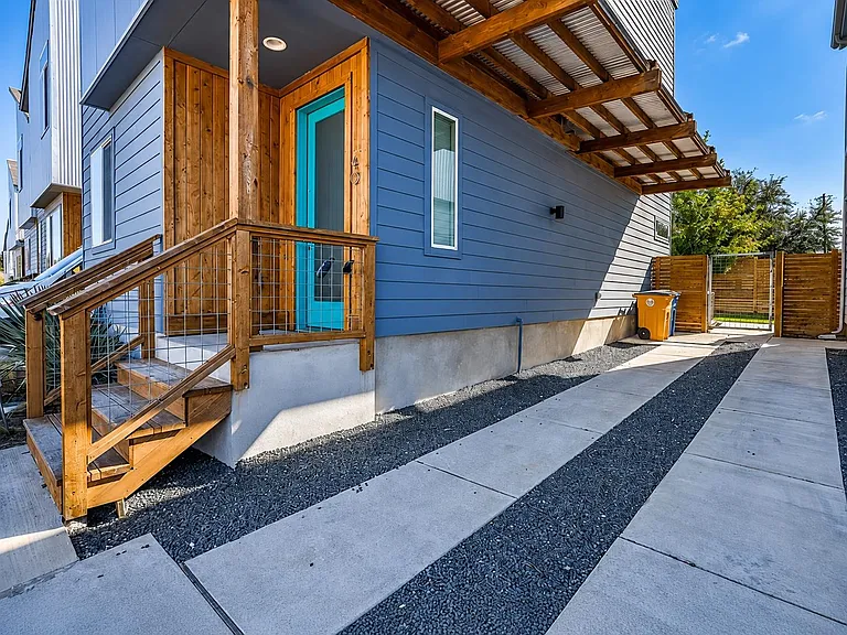 801 N Bluff Dr #40 — Photo 4