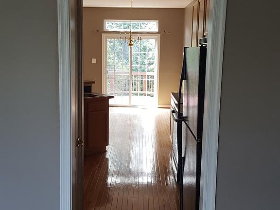 4th image of 6435 Sutcliffe Dr