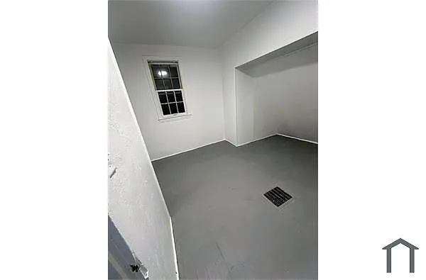 Building Photo - 613 Rose St #2B