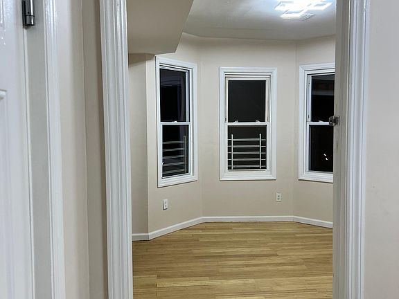 3rd image of 113 N 16th St Floor 2