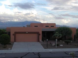 917 S Placita Hermosura, Green Valley, AZ 85614