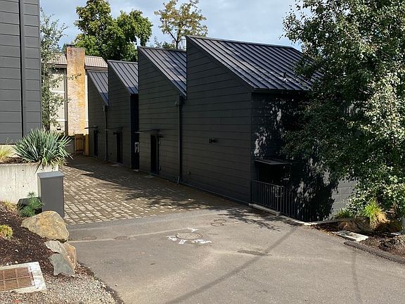 2nd image of 37 D Ave