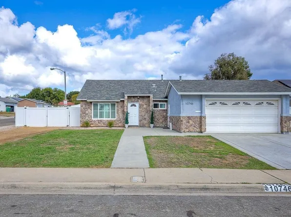 10746 Greencastle St, Santee, CA 92071