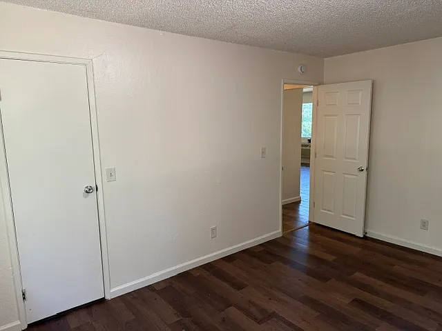 1534 Daphne Dr — Photo 6