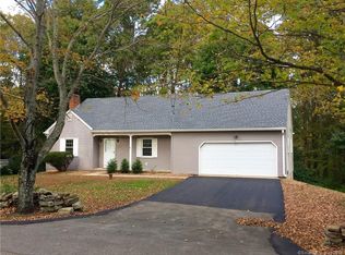 899 Little Meadow Rd, Guilford, CT 06437