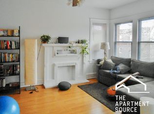 1450 W Cornelia Ave #3, Chicago, IL 60657