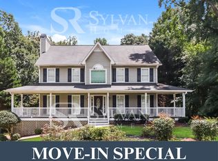 582 Abbington Ln, Douglasville, GA 30134