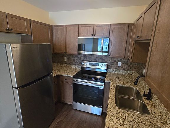 2nd image of 920 N Church St #7