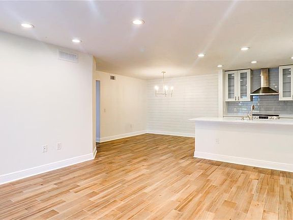 5th image of 9481 HIGHLAND OAK DRIVE #1001