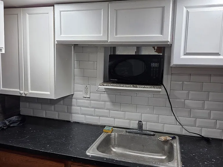 33 Springdale Ave — Photo 17