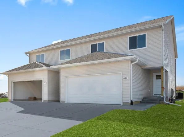 4400 Mourning Dove Dr, Waterloo, IA 50702