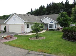 1974 Topaz Pointe Ln SW, Rochester, MN 55902