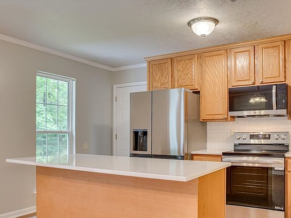 4th image of 746 Hamilton Rd