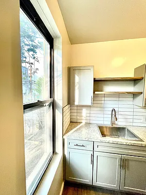 Rented by Pear NYC LLC | media 18