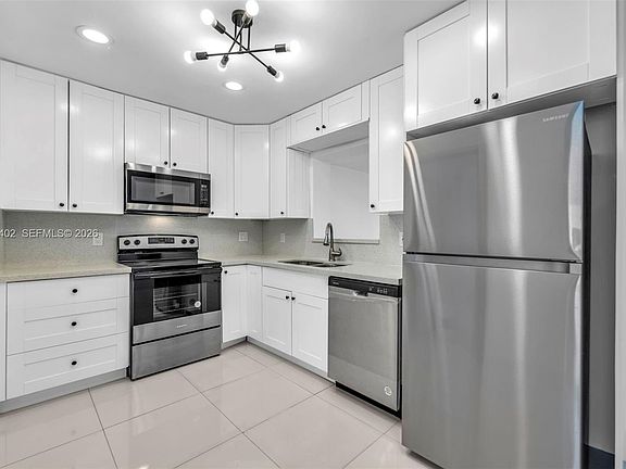 3rd image of 104 SW 7th St