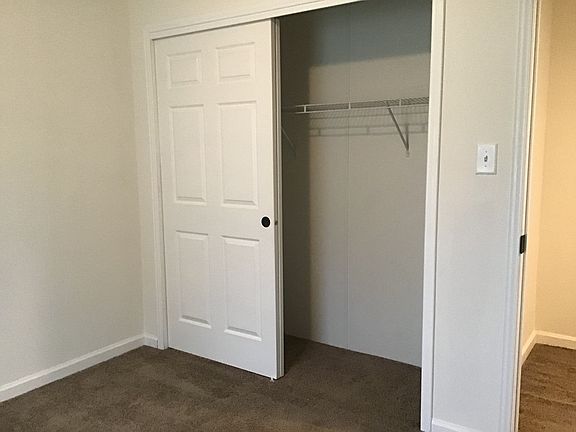4th image of 2 Willow Dr #7