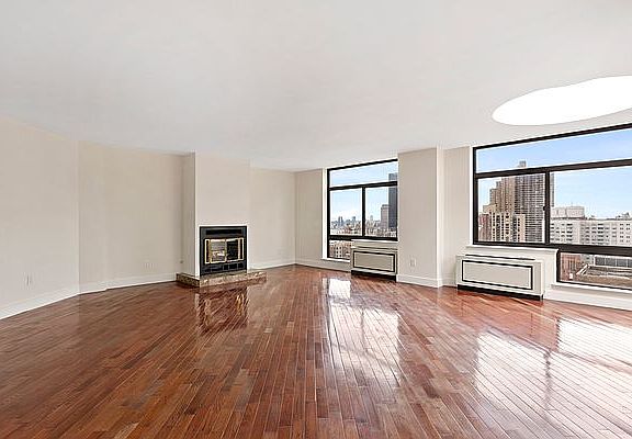 5th image of 303 E 43rd St APT 7A