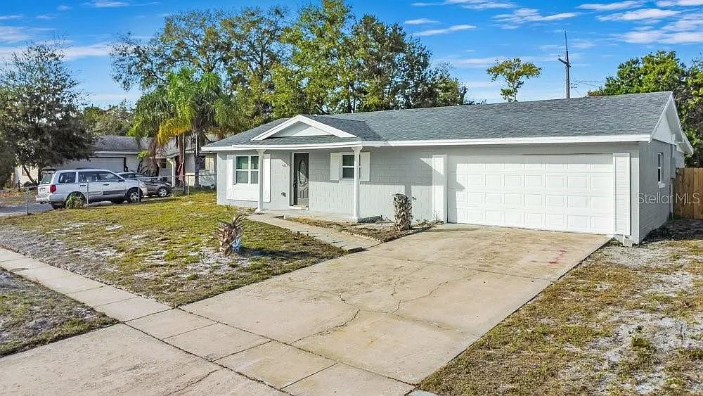 4 bed, 3.0 bath, 1845 sqft, $2,450 — Photo 3