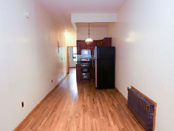 5th image of 269 Melrose St #2H