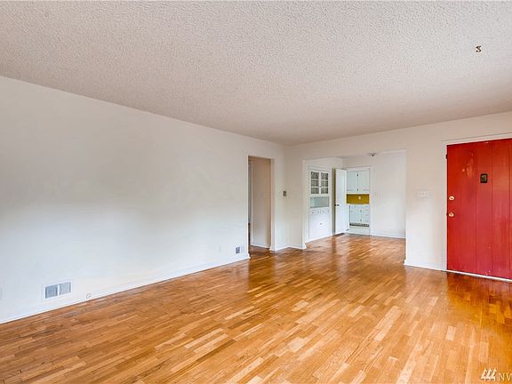 4th image of 8003 Veterans Dr SW