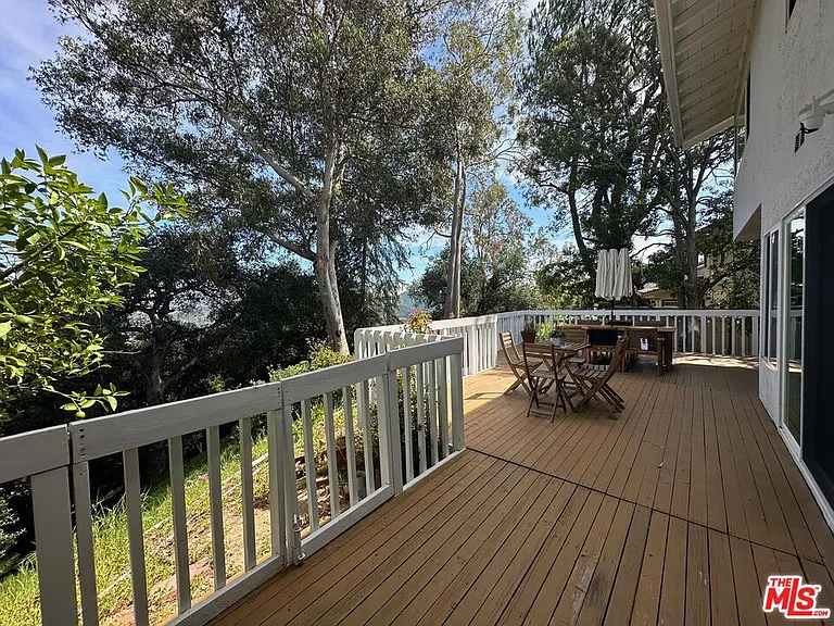 2846 Angelo Dr — Photo 21