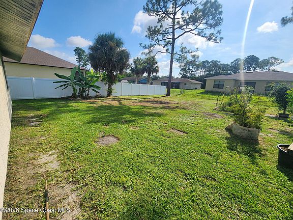 4th image of 1617 Jupiter Blvd NW