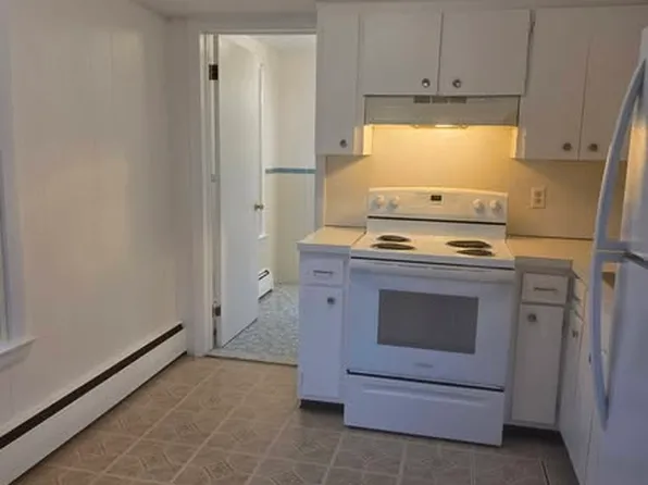 195 Foxon Rd Floor 2, New Haven, CT 06513